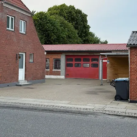 - Private Parking * Holsted